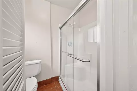 Bath - 607 E Cypresswood Dr, Spring, TX 77373 photo 6 of 6