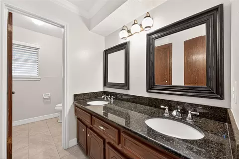 Bath - 607 E Cypresswood Dr, Spring, TX 77373 photo 3 of 6