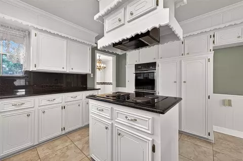 Kitchen - 607 E Cypresswood Dr, Spring, TX 77373 photo 5 of 5