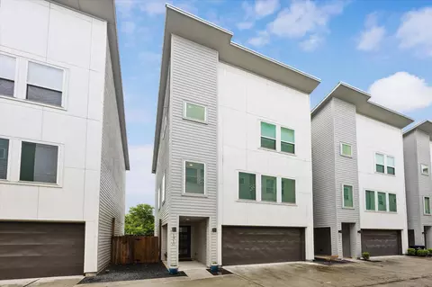1310 Hussion St, Houston, TX 77003