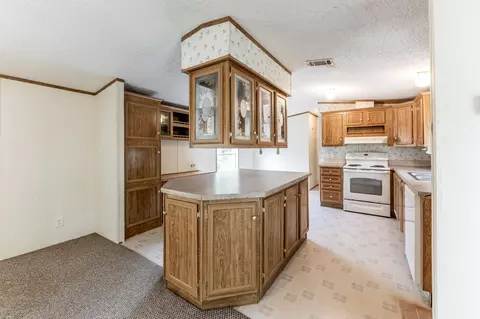 Kitchen - 400 Marina Dr, Trinity, TX 75862 photo 1 of 4