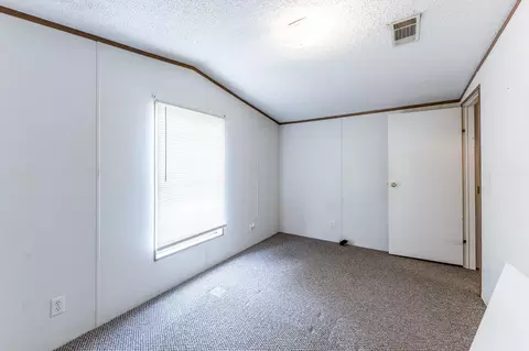Bedroom - 400 Marina Dr, Trinity, TX 75862 photo 4 of 4