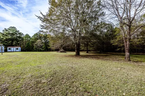 Exterior - 400 Marina Dr, Trinity, TX 75862 photo 5 of 5