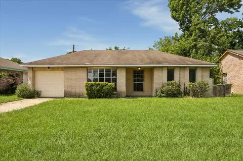 4938 Glenridge St, Houston, TX 77053