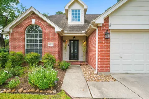 Exterior - 3403 Arromanches Ln, Spring, TX 77388 photo 4 of 5