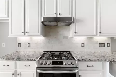 Kitchen - 3403 Arromanches Ln, Spring, TX 77388 photo 5 of 8