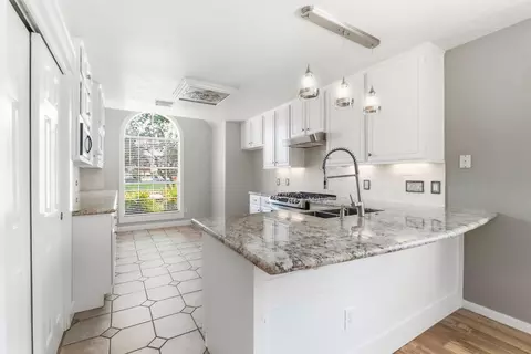 Kitchen - 3403 Arromanches Ln, Spring, TX 77388 photo 1 of 8