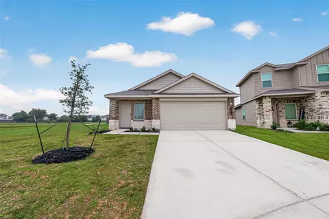 2074 Legacy Hills Dr, Houston, TX 77067