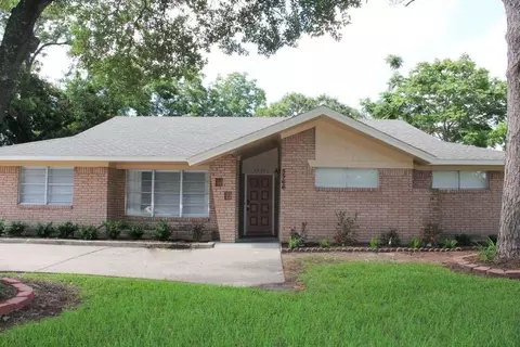 5566 Beechnut St, Houston, TX 77096
