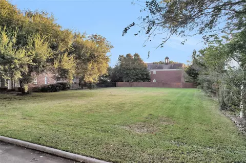 1206 Bluebonnet Dr, Seabrook, TX 77586