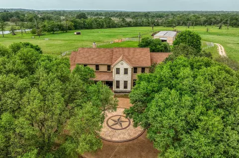 2958 Highway 36 N, Bellville, TX 77418