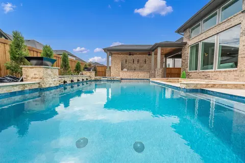 Exterior - 28033 Pebble Park Dr, Spring, TX 77386 photo 8 of 10
