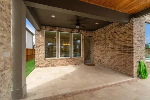 Exterior - 28033 Pebble Park Dr, Spring, TX 77386 photo 5 of 10