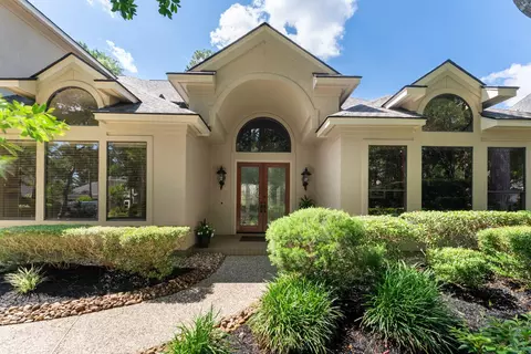 326 S Silvershire Cir, The Woodlands, TX 77381