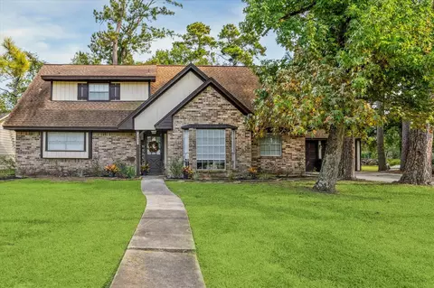 2031 White Feather Trl, Crosby, TX 77532