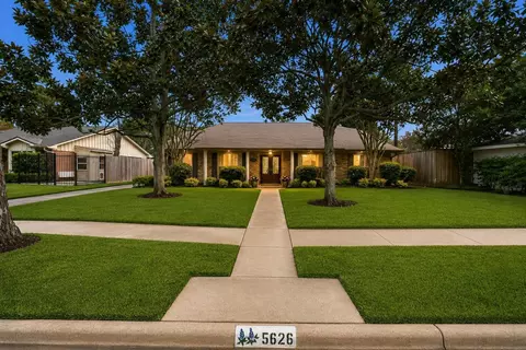 5626 Hummingbird St, Houston, TX 77096