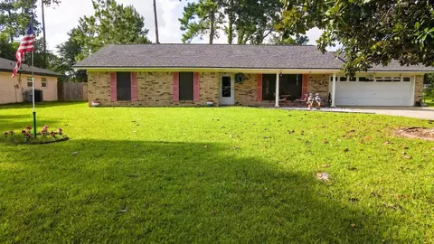 7760 Laurie Ln, Lumberton, TX 77657