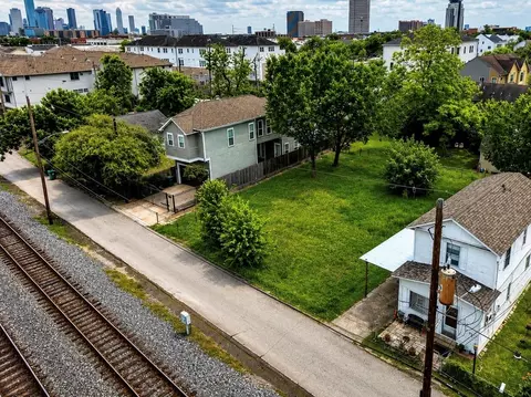 4309 Allen St, Houston, TX 77007