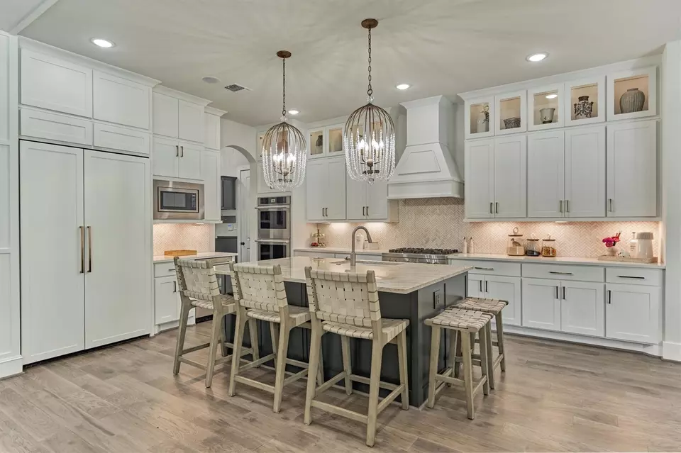 Kitchen - 2017 Bennet Ln, Conroe, TX 77384 photo 2 of 2