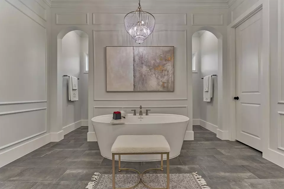 Bath - 2017 Bennet Ln, Conroe, TX 77384 photo 3 of 8