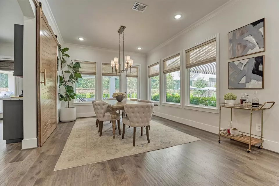 Dining - 2017 Bennet Ln, Conroe, TX 77384 photo 1 of 2