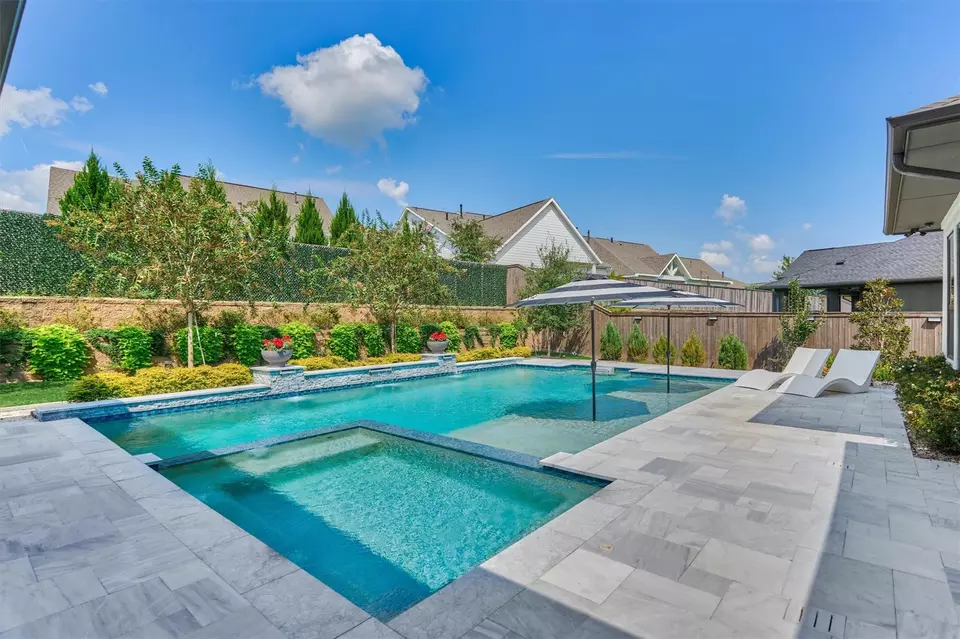 Exterior - 2017 Bennet Ln, Conroe, TX 77384 photo 3 of 10