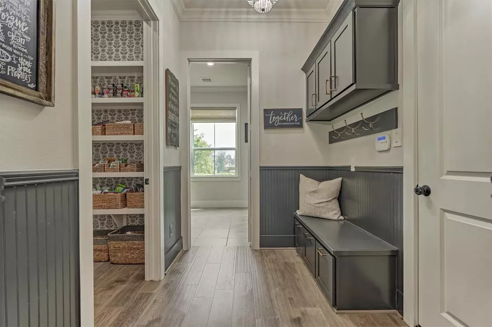 Entry Way - 2017 Bennet Ln, Conroe, TX 77384 photo 3 of 3