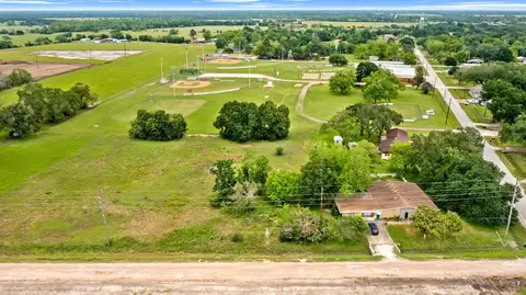 0 Railroad St, Wallis, TX 77485