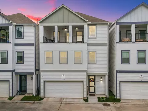 911 W 35th St #C, Houston, TX 77018