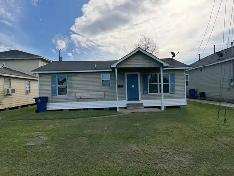 406 Snow Dr, West Columbia, TX 77486