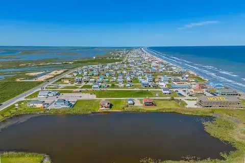 000 Francis Cv, Surfside Beach, TX 77541