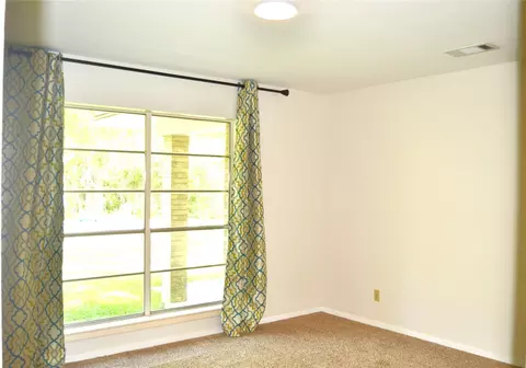 Bedroom - 101 Summit Dr, Conroe, TX 77303 photo 2 of 4