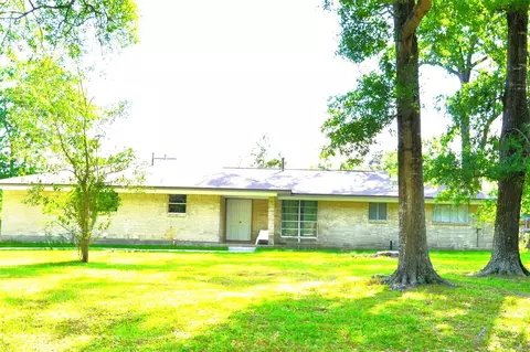 101 Summit Dr, Conroe, TX 77303