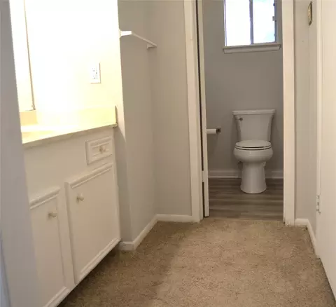 Bath - 101 Summit Dr, Conroe, TX 77303 photo 3 of 3