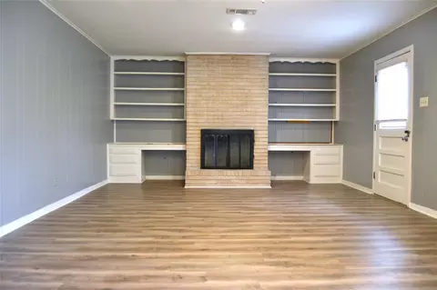 Living - 101 Summit Dr, Conroe, TX 77303 photo 1 of 4