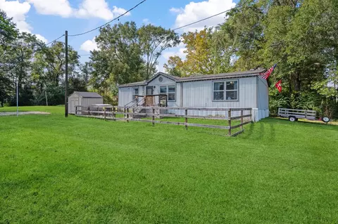 440 River Rd, Goodrich, TX 77335