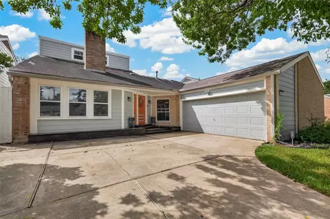 14427 Briarhills Pkwy, Houston, TX 77077