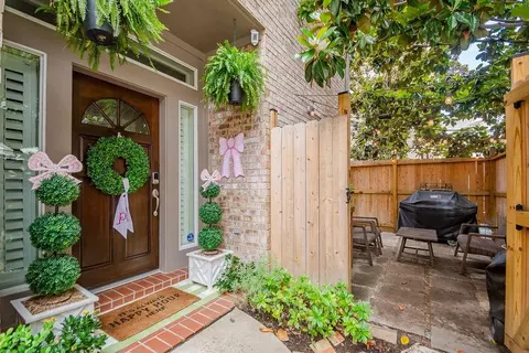 2127 Stacy Gln, Houston, TX 77008