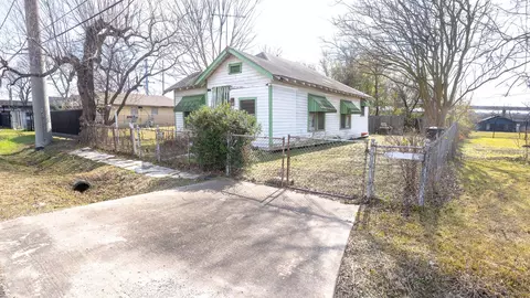 8808 Leander St, Houston, TX 77012