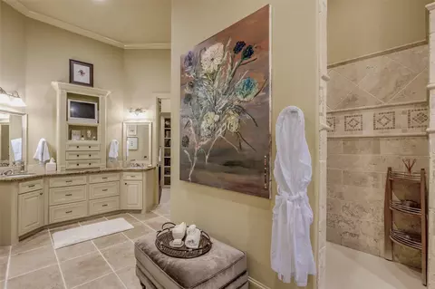 Bath - 6702 Star Ledge Ct, Spring, TX 77389 photo 3 of 3