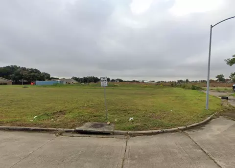 4112 Timber Leaf Ct, Port Arthur, TX 77642