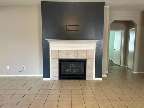 Living - 24227 Pinecreek Pt, Spring, TX 77373 photo 1 of 4
