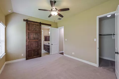 Bedroom - 515 Mill Creek Rd, Pinehurst, TX 77362 photo 4 of 5