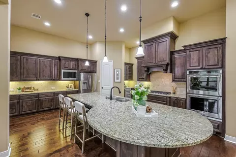 Kitchen - 515 Mill Creek Rd, Pinehurst, TX 77362 photo 1 of 7