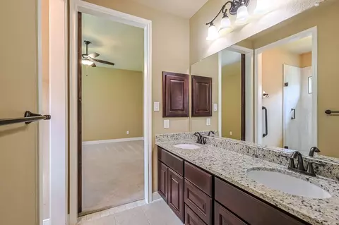 Bath - 515 Mill Creek Rd, Pinehurst, TX 77362 photo 5 of 7