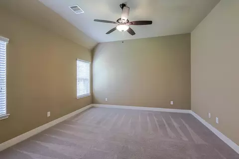 Bedroom - 515 Mill Creek Rd, Pinehurst, TX 77362 photo 5 of 5