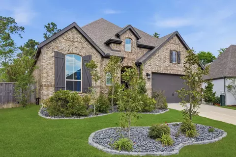 222 Promontory Ct, Montgomery, TX 77316