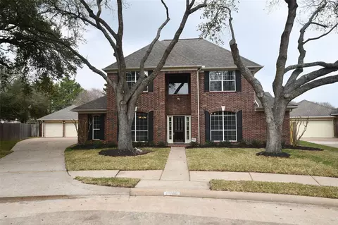 6303 Cool Water Dr, Sugar Land, TX 77479
