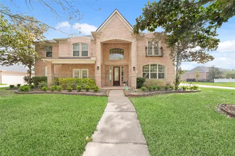 3505 Parkside Dr, Pearland, TX 77584
