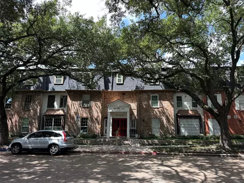 359 N Post Oak Ln #220, Houston, TX 77024